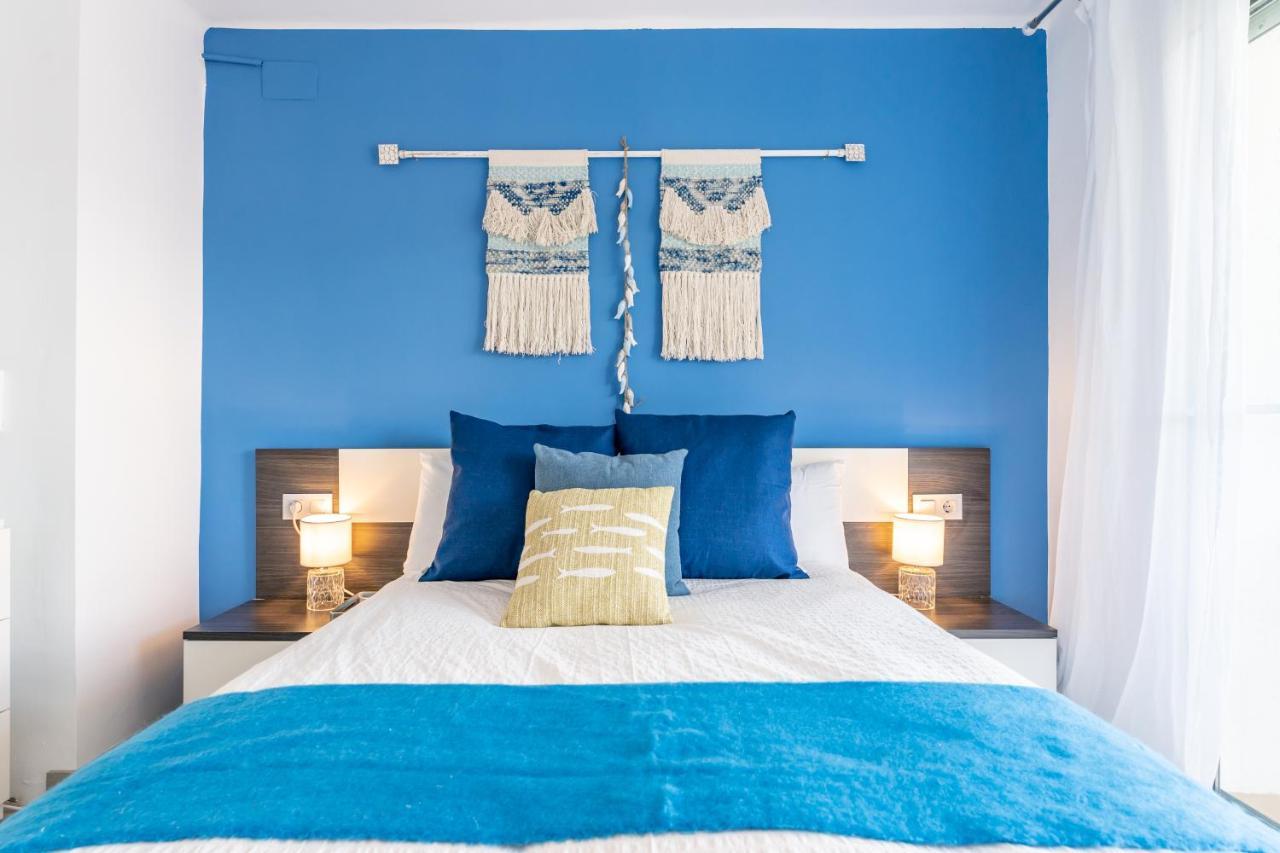 Beach Front Retro Hideaway In Salou Ngoại thất bức ảnh