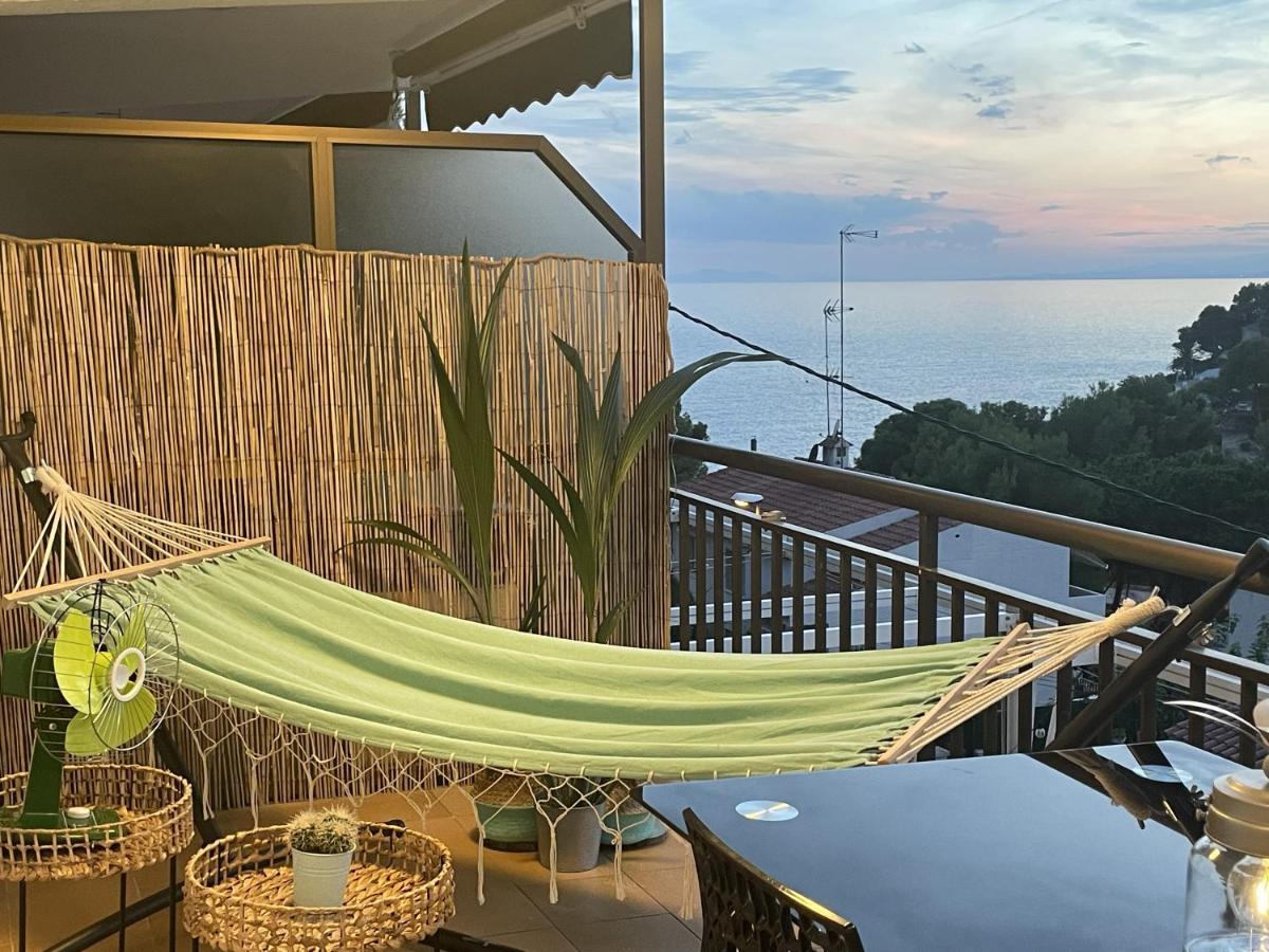 Beach Front Retro Hideaway In Salou Ngoại thất bức ảnh
