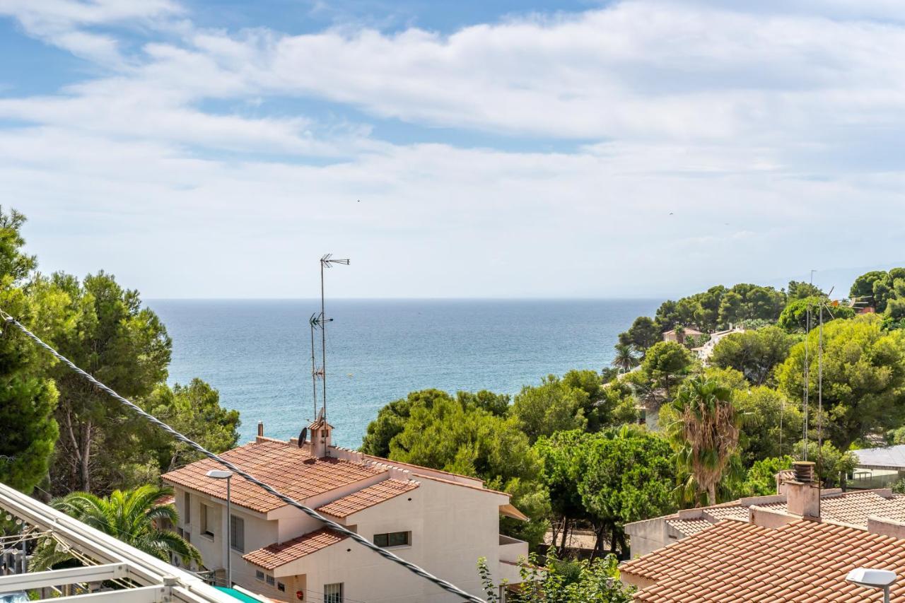 Beach Front Retro Hideaway In Salou Ngoại thất bức ảnh