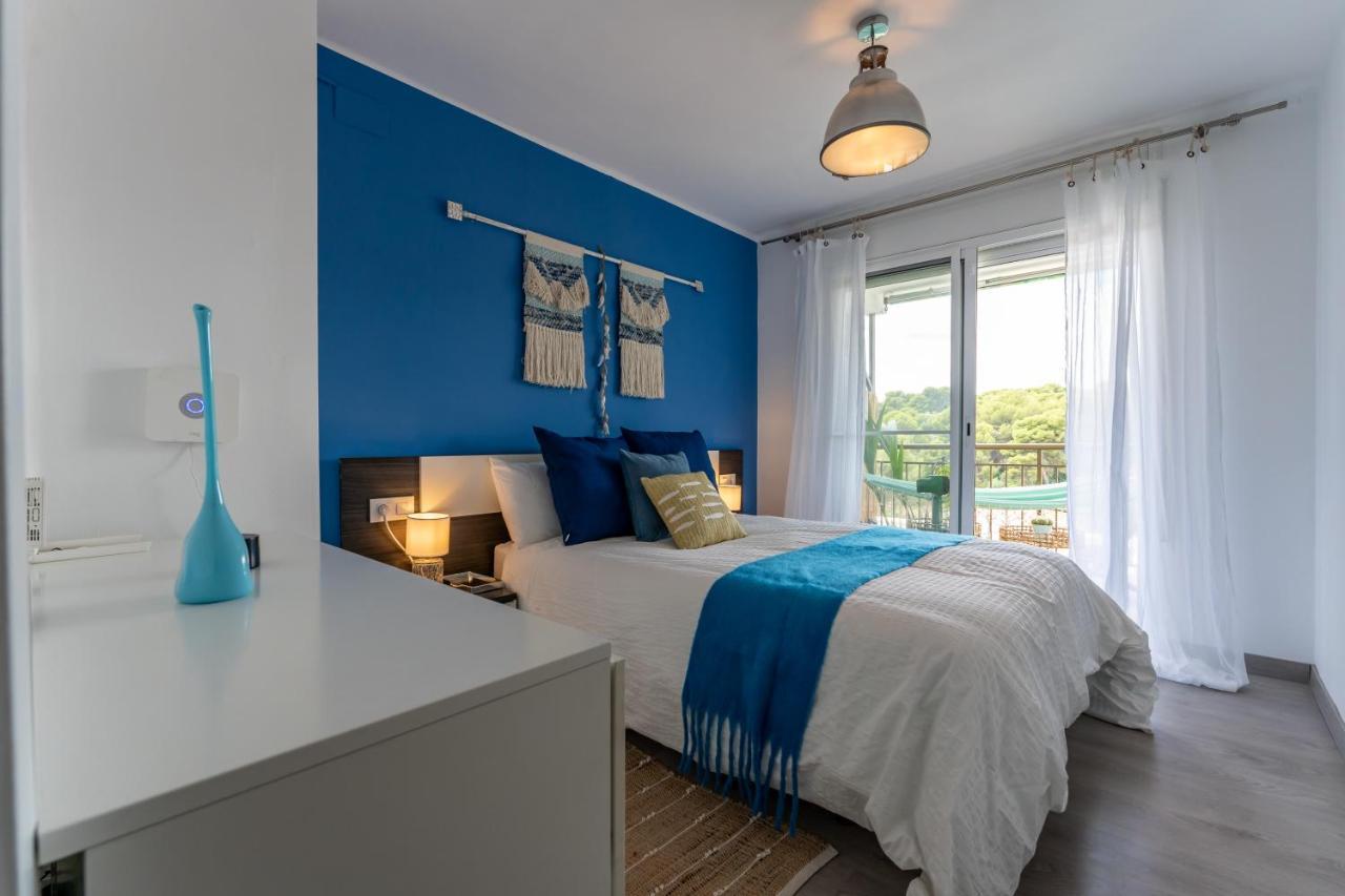 Beach Front Retro Hideaway In Salou Ngoại thất bức ảnh