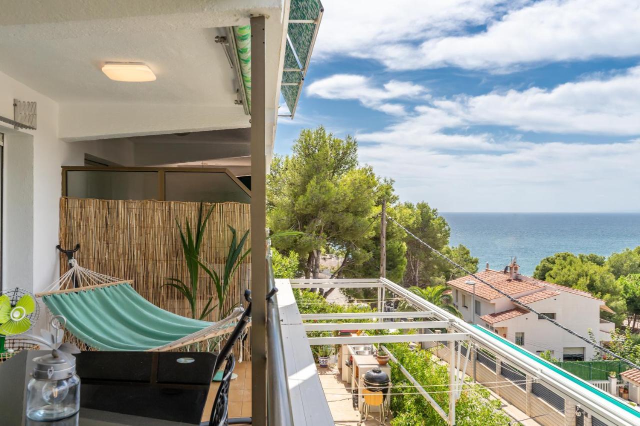 Beach Front Retro Hideaway In Salou Ngoại thất bức ảnh