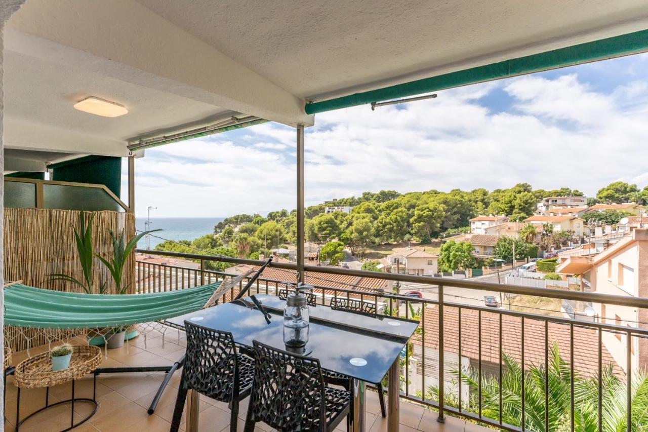 Beach Front Retro Hideaway In Salou Ngoại thất bức ảnh