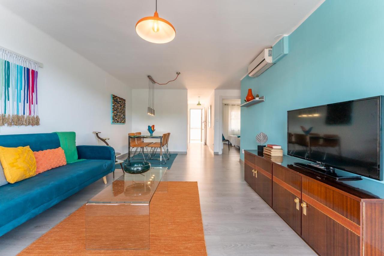 Beach Front Retro Hideaway In Salou Ngoại thất bức ảnh