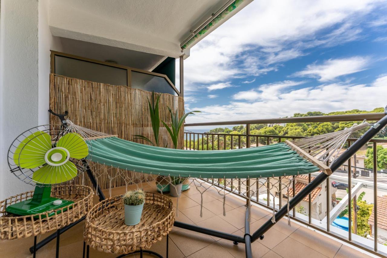 Beach Front Retro Hideaway In Salou Ngoại thất bức ảnh