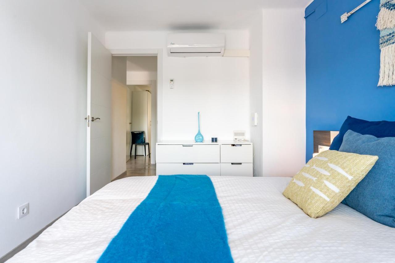 Beach Front Retro Hideaway In Salou Ngoại thất bức ảnh