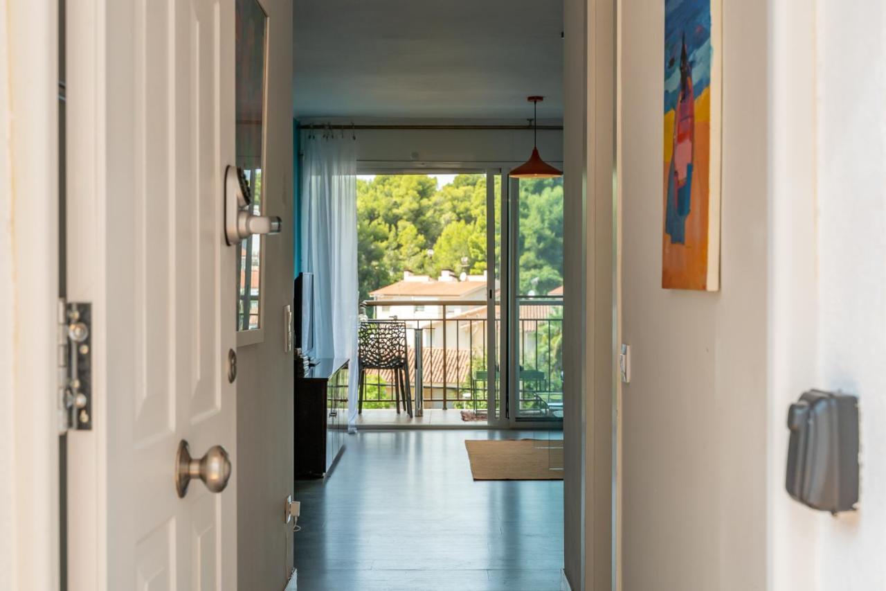 Beach Front Retro Hideaway In Salou Ngoại thất bức ảnh