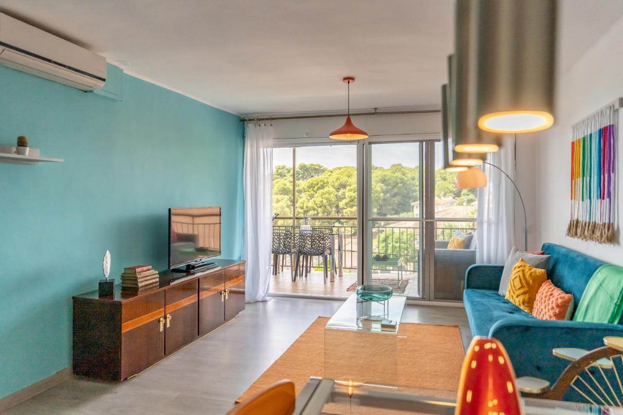 Beach Front Retro Hideaway In Salou Ngoại thất bức ảnh
