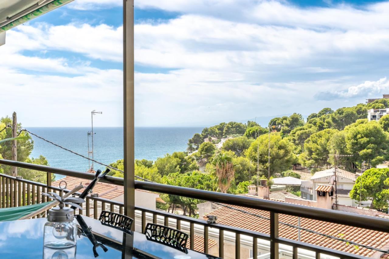 Beach Front Retro Hideaway In Salou Ngoại thất bức ảnh