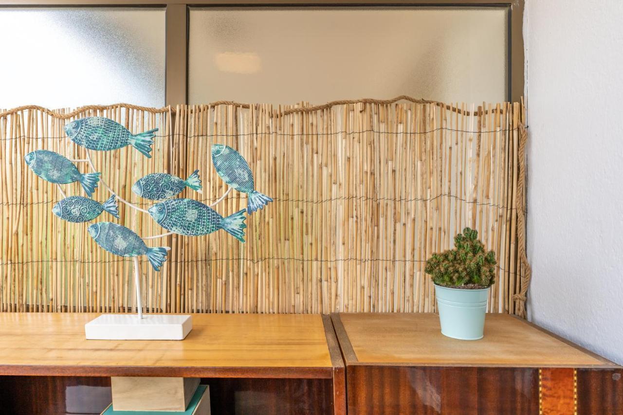 Beach Front Retro Hideaway In Salou Ngoại thất bức ảnh